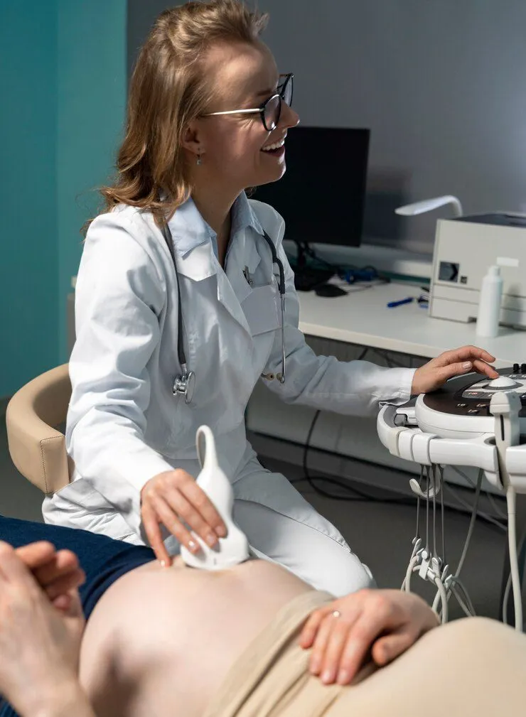 gynecologist-performing-ultrasou